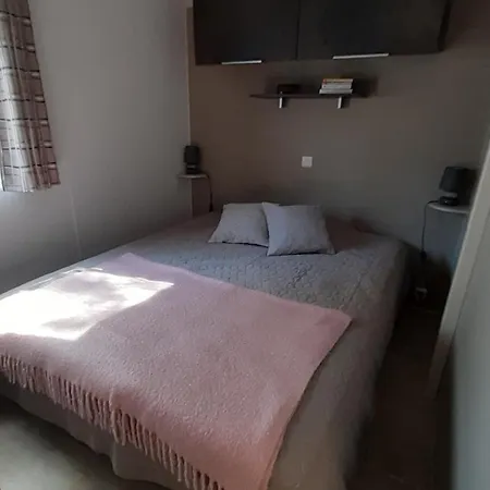 Campsite Mobile 6 Personnes Reste 2 Semaines En Juillet Et 2 Semaines En Aout 2025